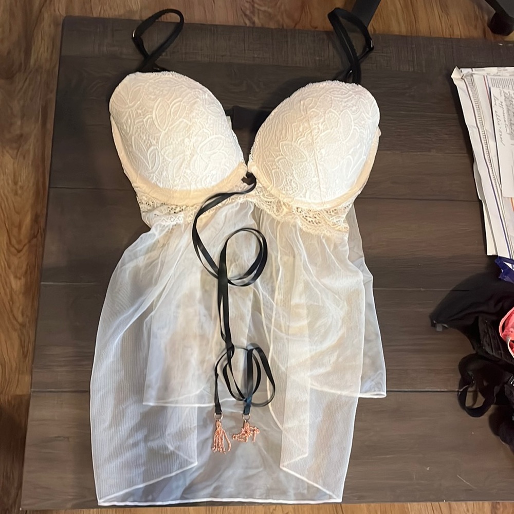 Victoria’s Secret bra lingerie
